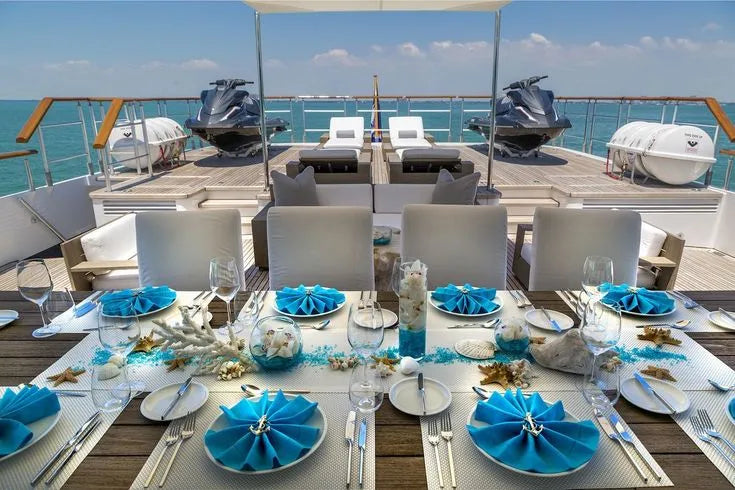 Atelier de décoration de table créative et pliage de serviettes